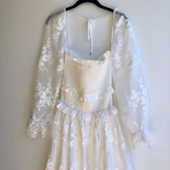 V. Chapman Magnolia White Lace Maxi Dress - 4 - Picture 6 of 13